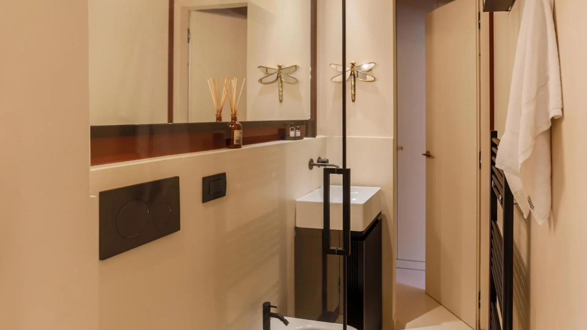 The Best Rent - Modern One-Bedroom Apartment In The Lively Heart Of Brera Milan