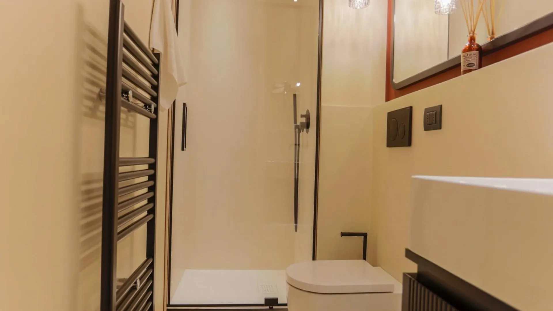 The Best Rent - Modern One-Bedroom Apartment In The Lively Heart Of Brera Milan Italy