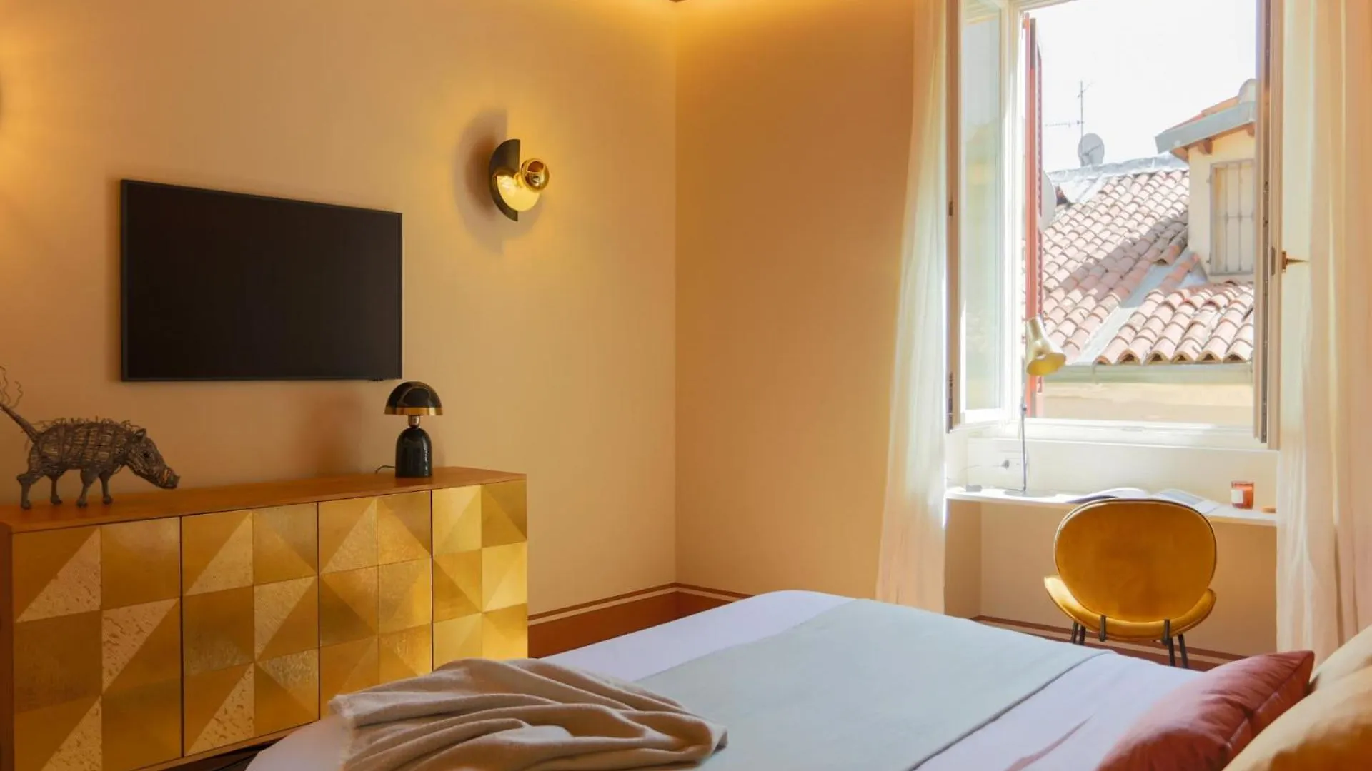 The Best Rent - Modern One-Bedroom Apartment In The Lively Heart Of Brera Milan 0*,  Italy